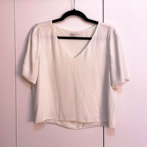 Beautiful V Neck Aritzia/Babaton Short Sleeve Randy Top